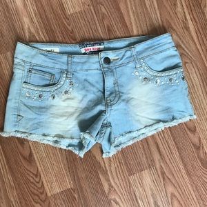 Hot Kiss Jean Shorts. EUC. Cici Shorts. Juniors size 7. Rhinestones and Pearls.